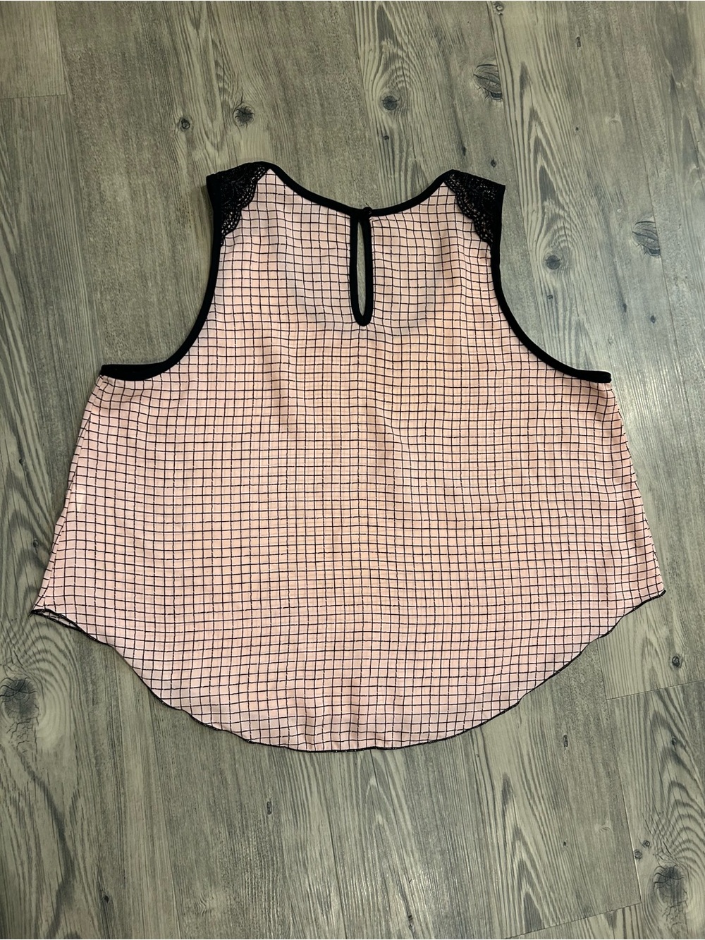 Pink Grid Pattern Tank Top - Picture 5 of 6